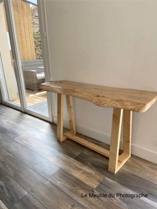 Un bureau console en bois de frêne massif, forme arbre, sur mesure. Artisanat français, bois local de Bretagne.