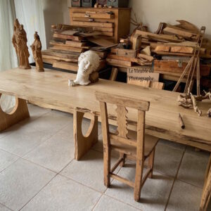 artisan mobilier bois. grande table en bois de châtaignier massif 2m50