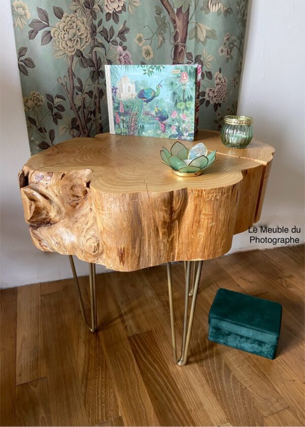 table basse rondin de bois sur pieds métal doré